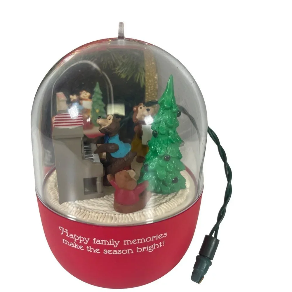 Vintage 1991 Hallmark Keepsake Ornament Light Motion Music- Jingle Bears